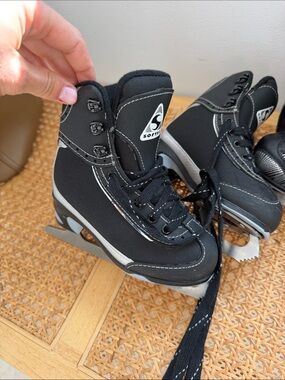 Kids Black Ice Skates – Supportive Laced Boot